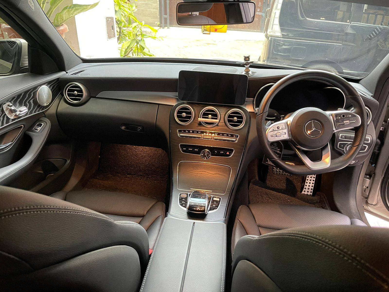 2020 Mercedes Benz C-Class Sedan C 300 AMG Line C 300 AMG Line tua