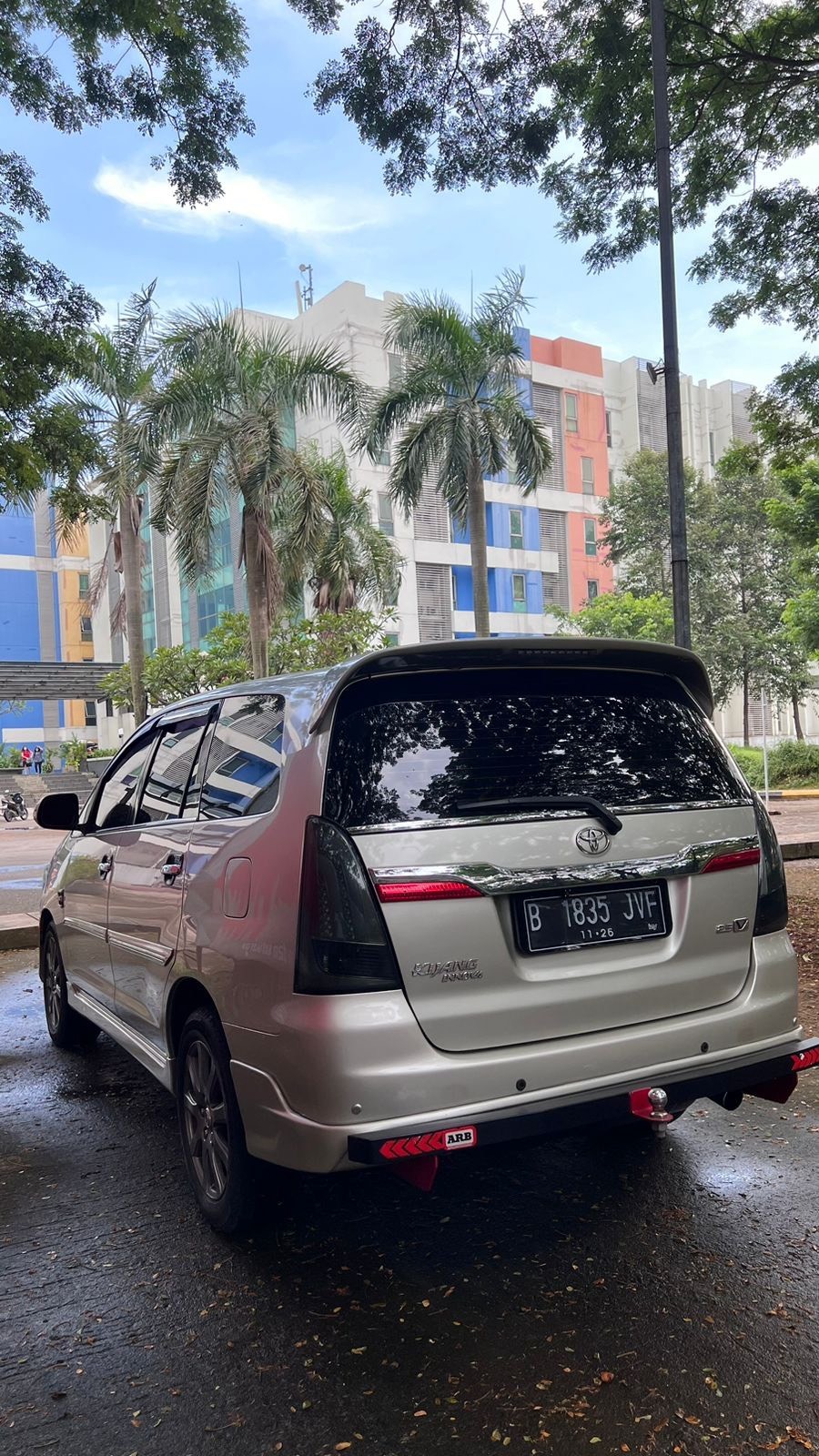 2014 Toyota New Innova V 2.5L AT 2014 Toyota New Innova V 2.5L AT