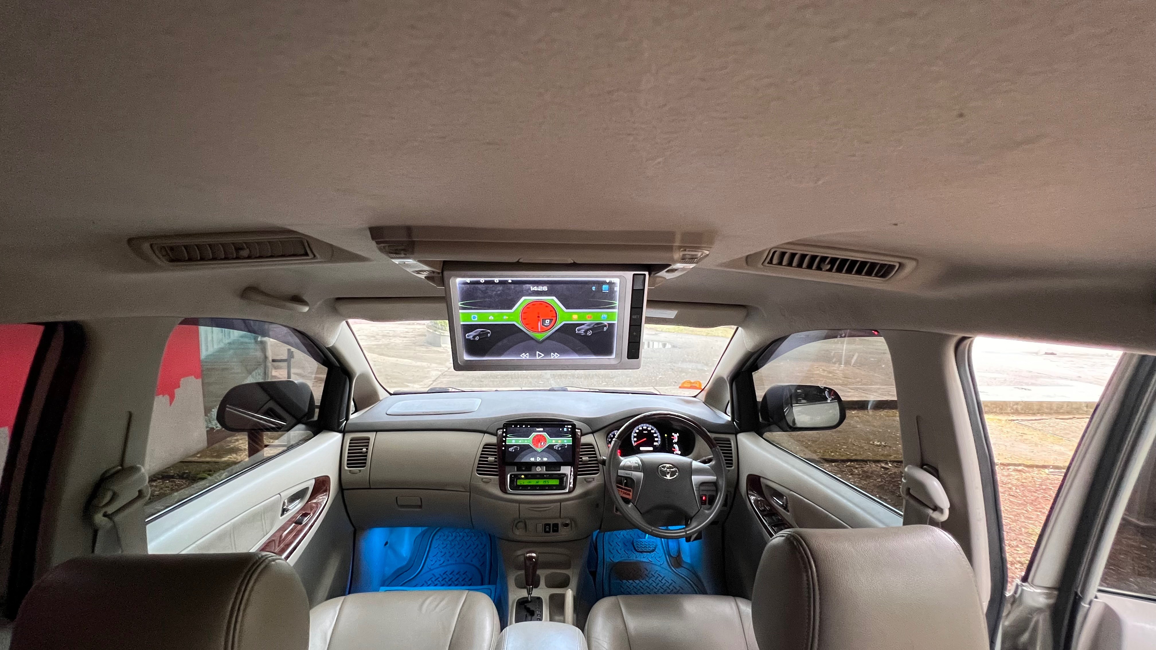 2014 Toyota New Innova V 2.5L AT 2014 Toyota New Innova V 2.5L AT