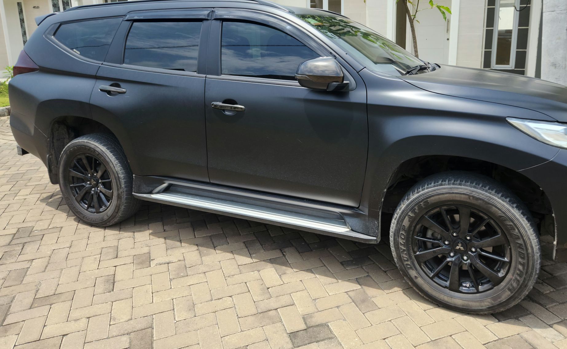 2019 Mitsubishi Pajero Sport Dakar AT 4x2 2019 Mitsubishi Pajero Sport Dakar AT 4x2