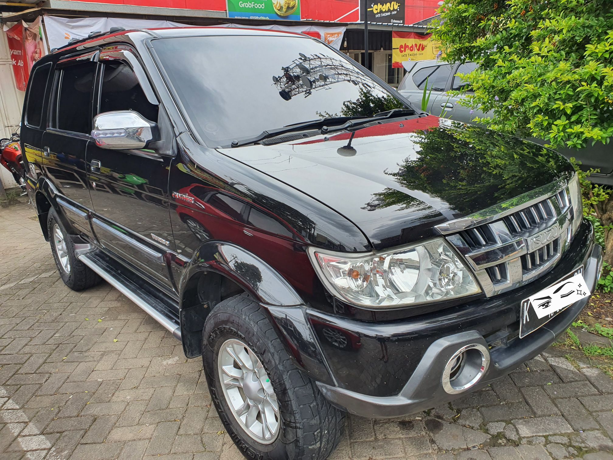 Second Hand 2014 Isuzu Panther TOURING Second Hand 2014 Isuzu Panther TOURING