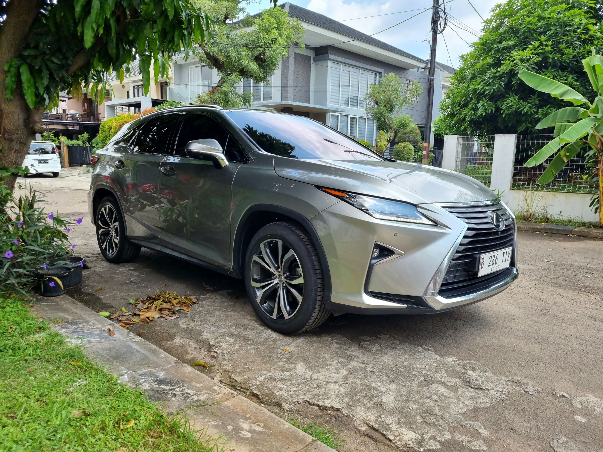 Second Hand 2017 Lexus RX 350 3.5 AT Second Hand 2017 Lexus RX 350 3.5 AT