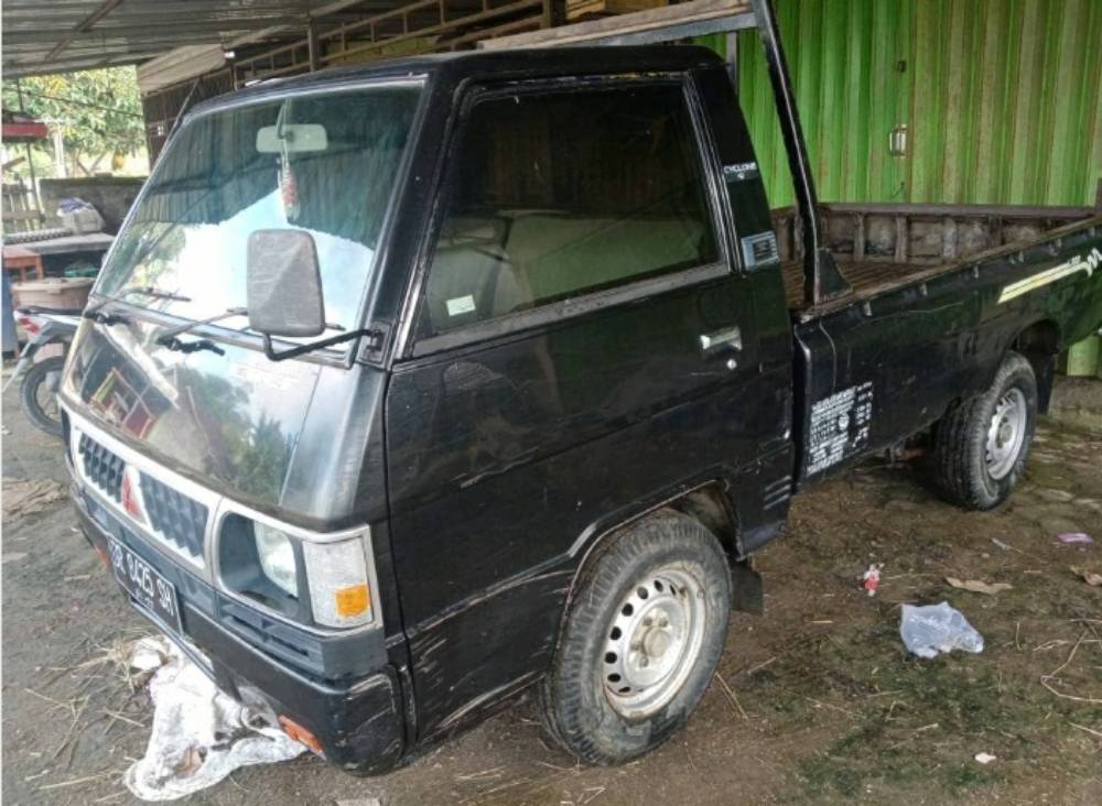 2012 Mitsubishi L300  L 300 SOLAR PU Bekas