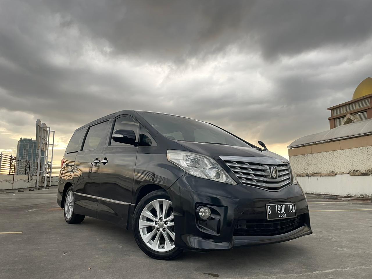 2011 Toyota Alphard