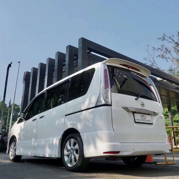 2013 Nissan Serena 2013 Nissan Serena