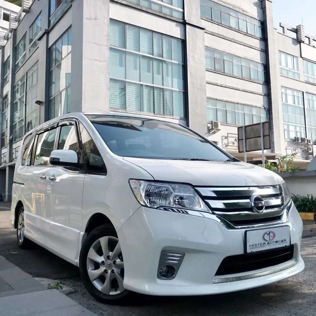 2013 Nissan Serena 2013 Nissan Serena