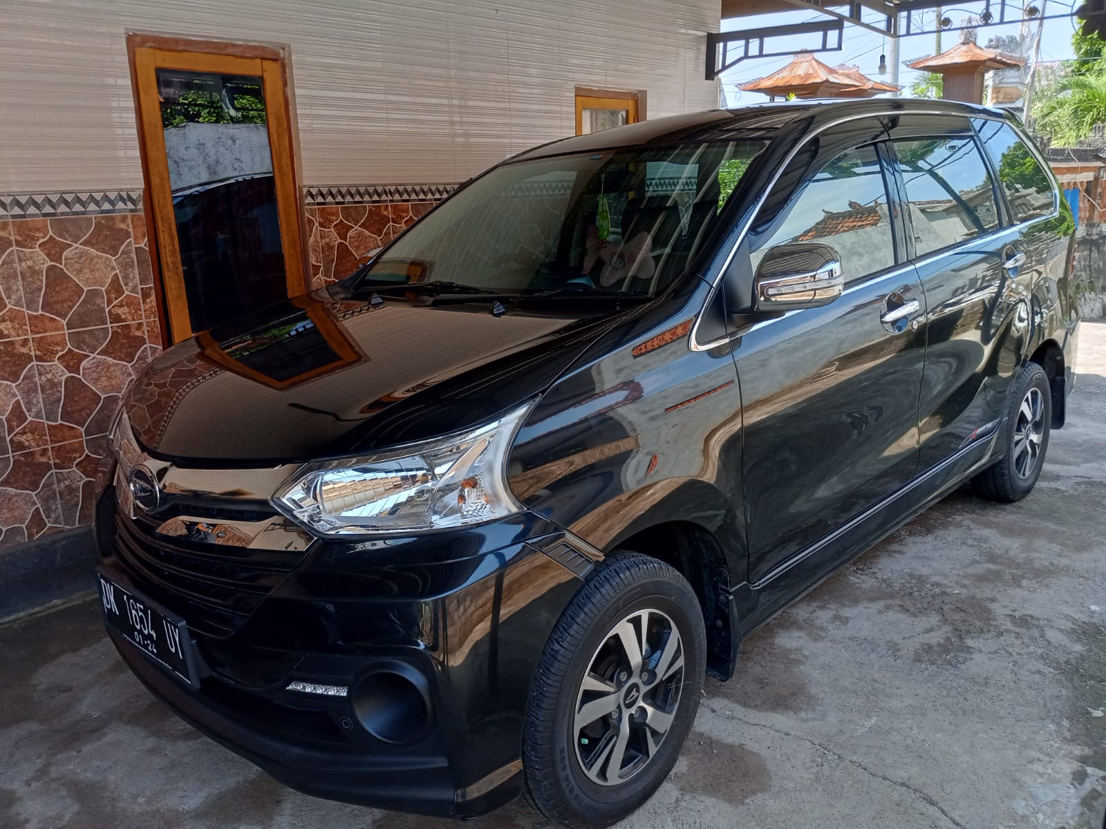 Second Hand 2018 Daihatsu Xenia Second Hand 2018 Daihatsu Xenia