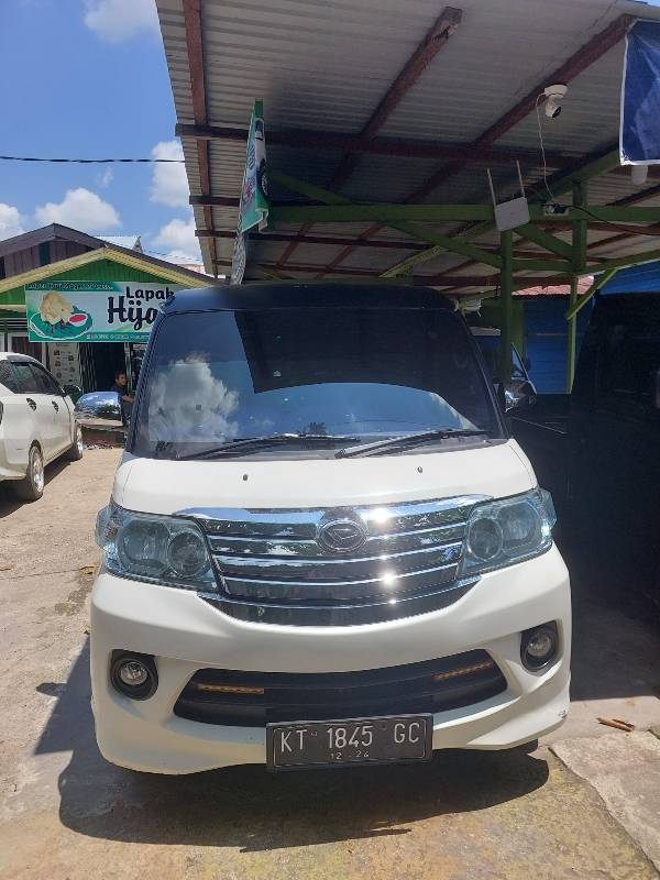 2014 Daihatsu Luxio  1.5 X MT FH 1.5 X MT FH bekas