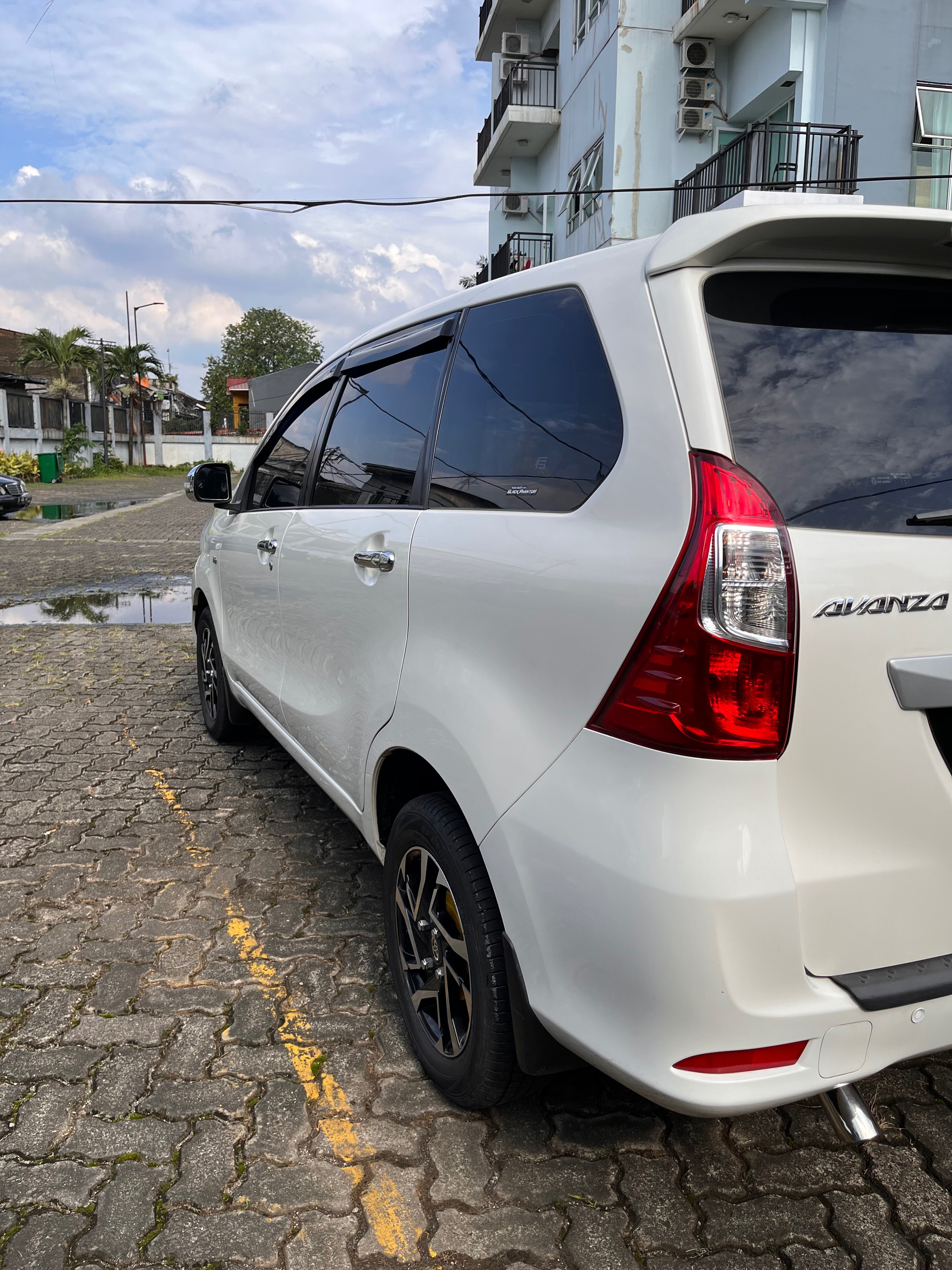 2017 Toyota Avanza  E 1.3 AT 2017 Toyota Avanza  E 1.3 AT
