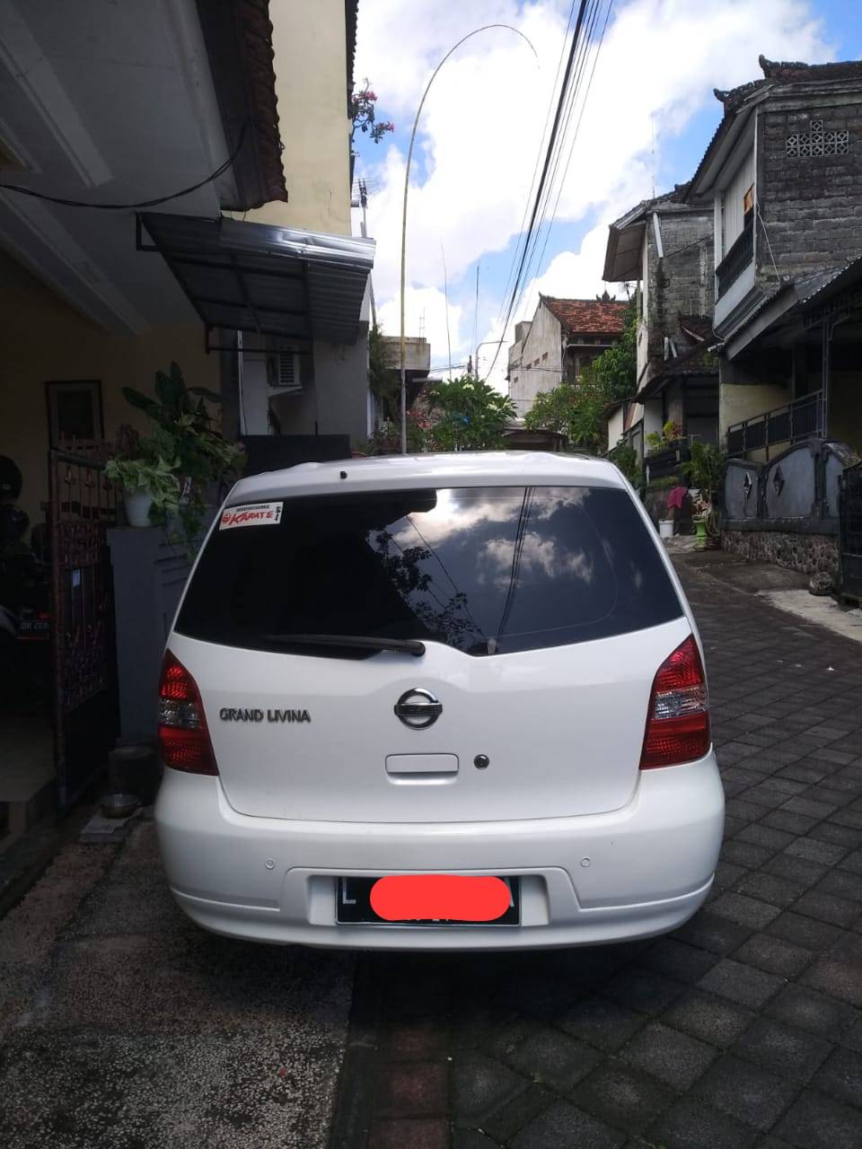 2013 Nissan Grand Livina  1.5 SV MT 2013 Nissan Grand Livina  1.5 SV MT