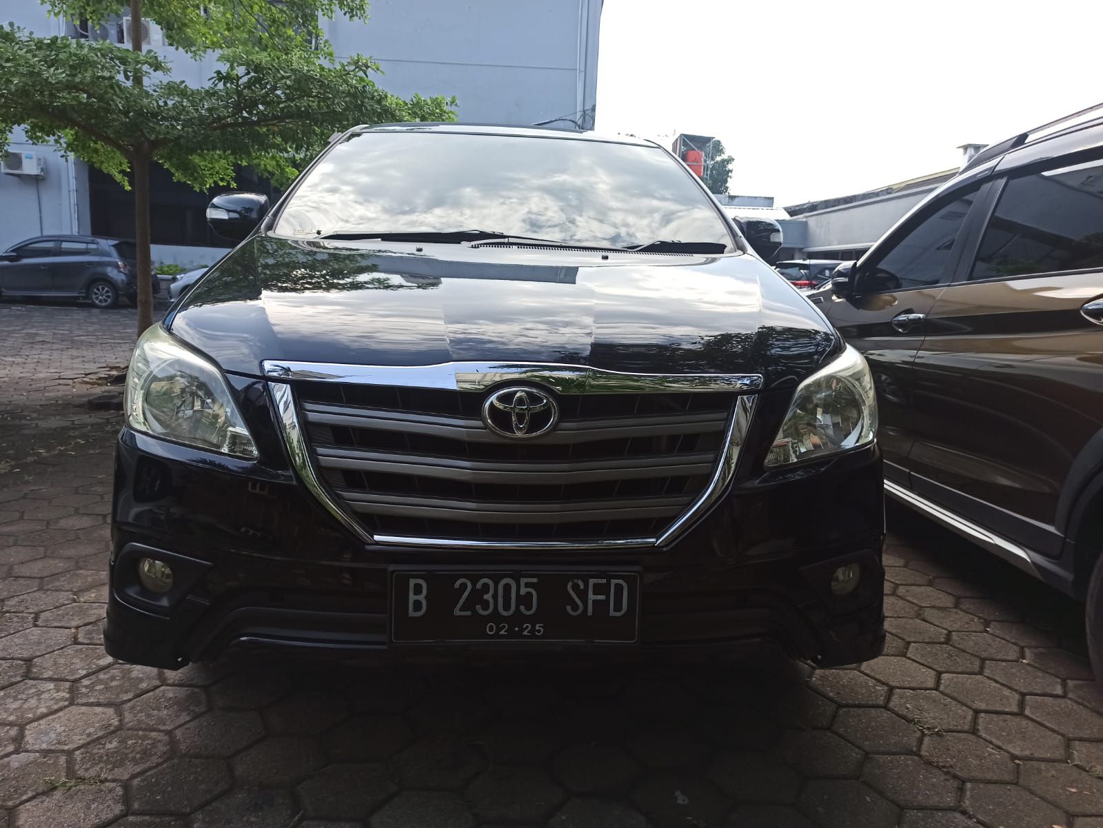 Second Hand 2014 Toyota Kijang Innova G Luxury A/T Gasoline Second Hand 2014 Toyota Kijang Innova G Luxury A/T Gasoline