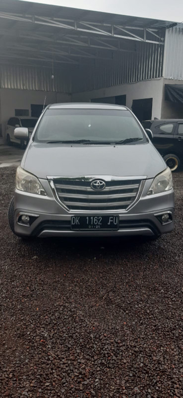 Second Hand 2014 Toyota Kijang  G 2.0 A/T Luxury Second Hand 2014 Toyota Kijang  G 2.0 A/T Luxury