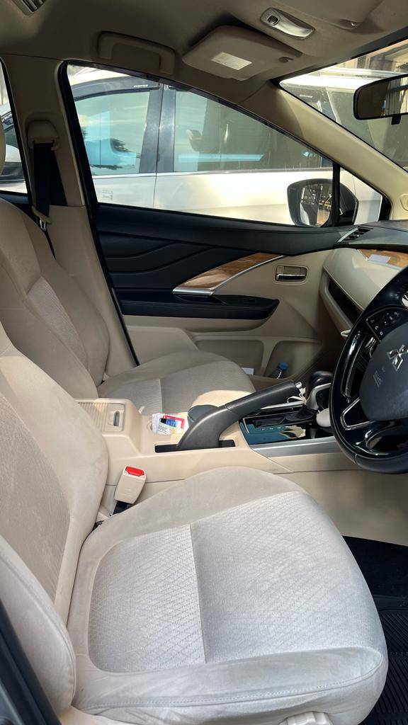 2018 Mitsubishi Xpander  1.5 ULT 4X2 AT 2018 Mitsubishi Xpander  1.5 ULT 4X2 AT