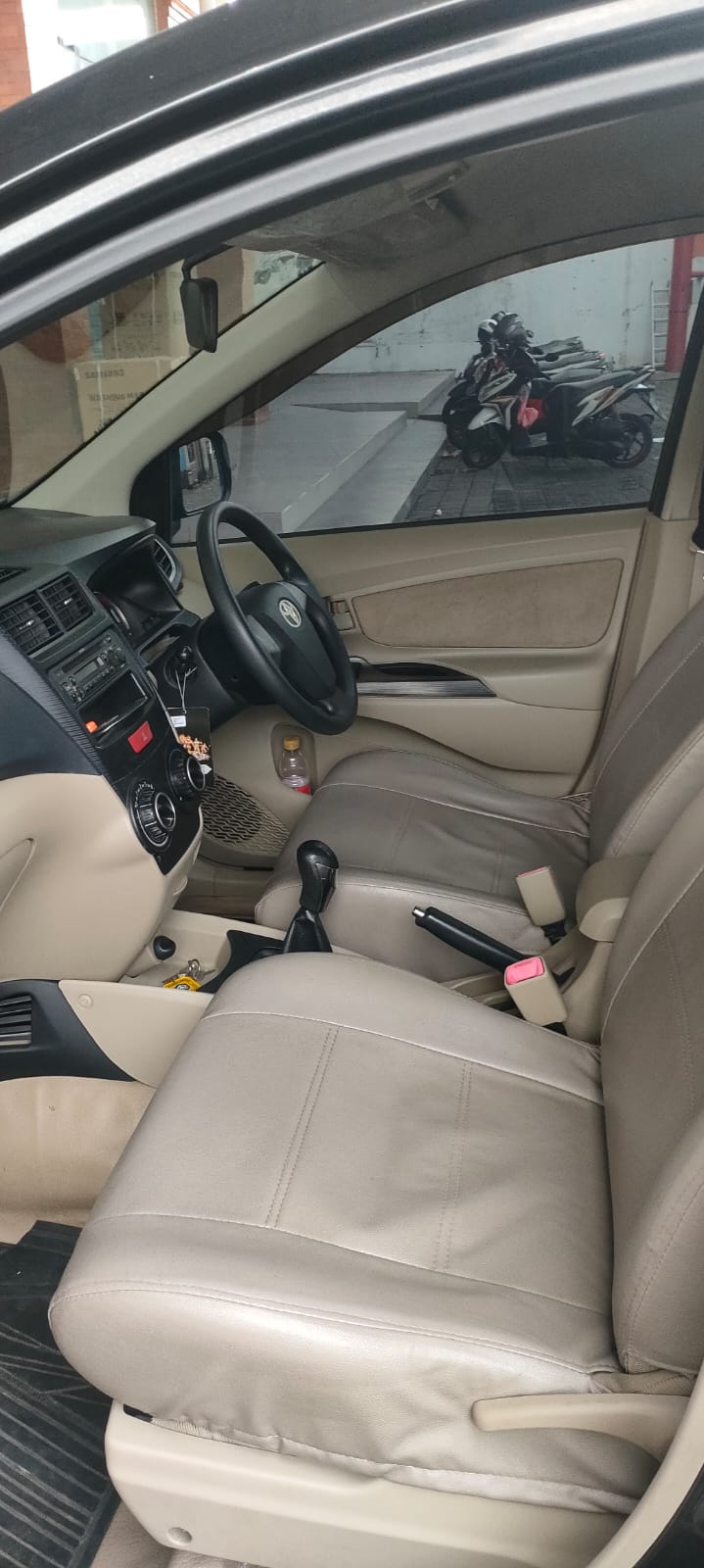 2013 Toyota Avanza  1.3 G MT 2013 Toyota Avanza  1.3 G MT