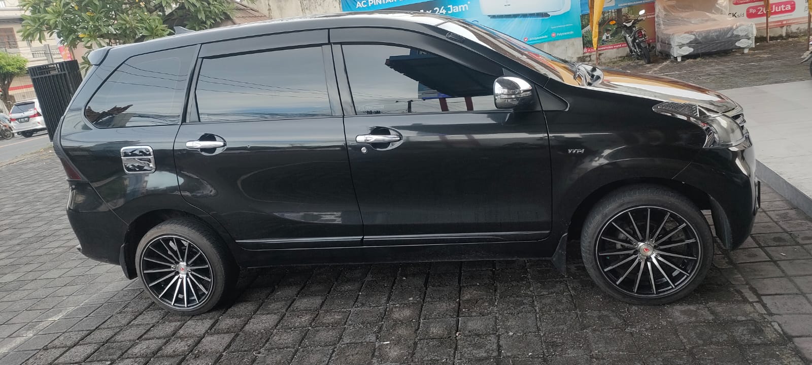 2013 Toyota Avanza  1.3 G MT 2013 Toyota Avanza  1.3 G MT