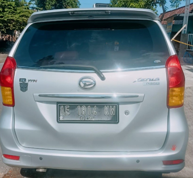 2013 Daihatsu Xenia  1.3 R MT 2013 Daihatsu Xenia  1.3 R MT