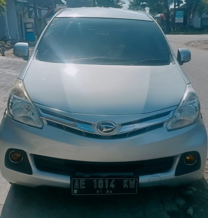 2013 Daihatsu Xenia  1.3 R MT 2013 Daihatsu Xenia  1.3 R MT