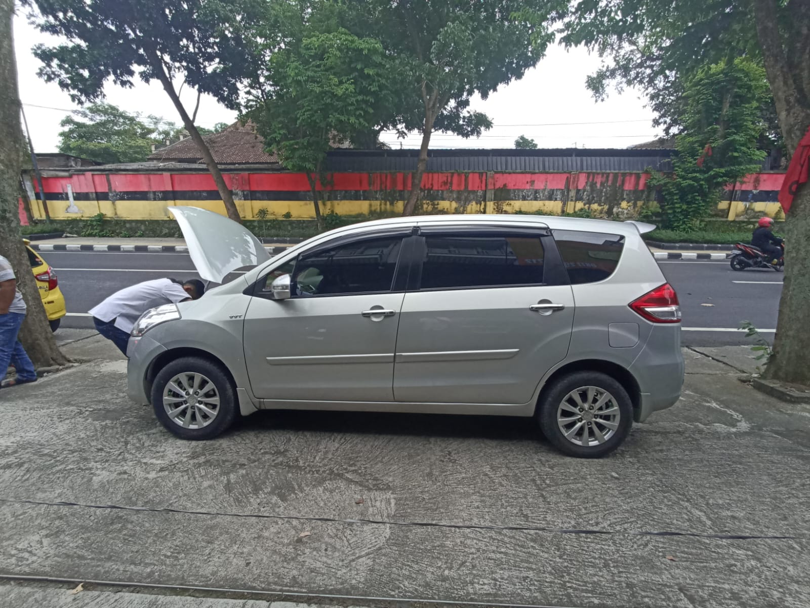 2013 Suzuki Ertiga GL 1.4L MT 2013 Suzuki Ertiga GL 1.4L MT