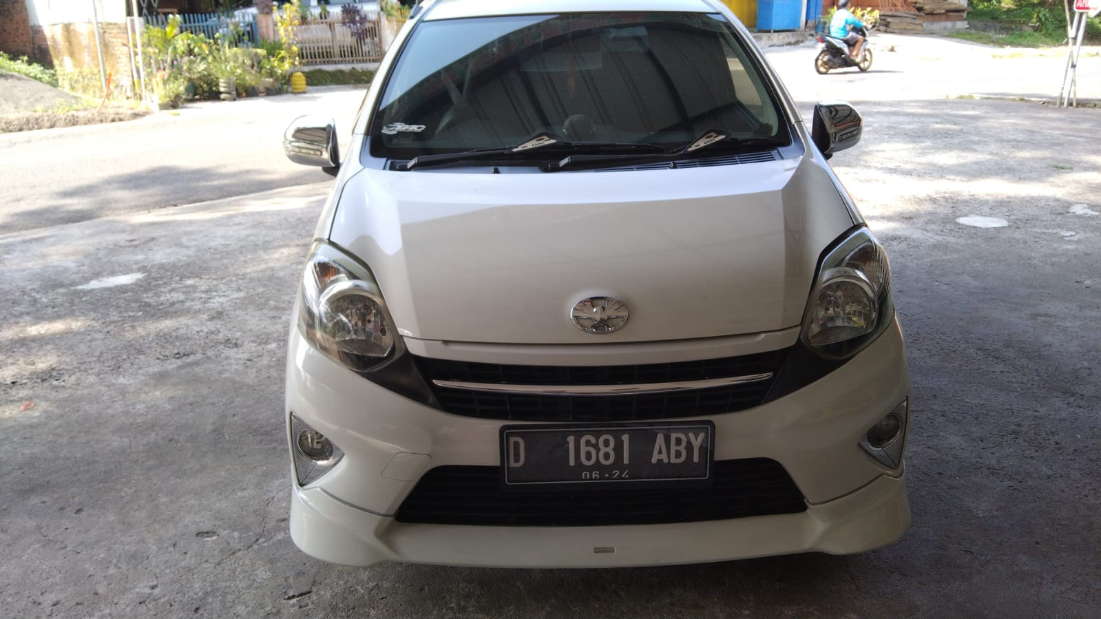 Second Hand 2014 Toyota Agya 1.0L G M/T Second Hand 2014 Toyota Agya 1.0L G M/T