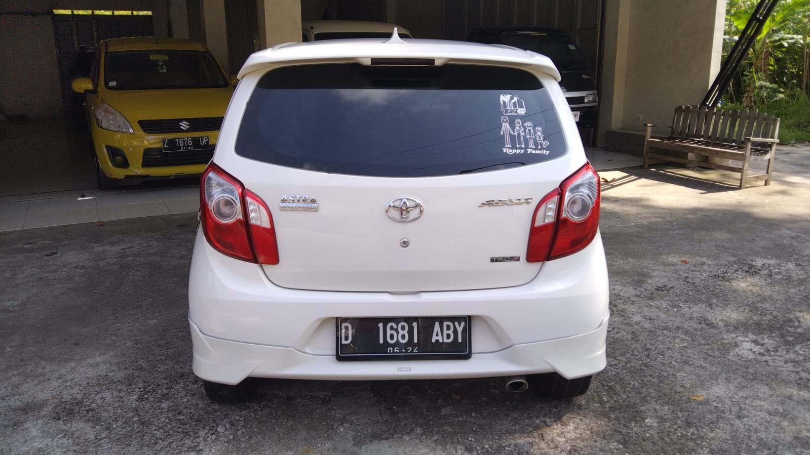 2014 Toyota Agya 1.0L G M/T 2014 Toyota Agya 1.0L G M/T