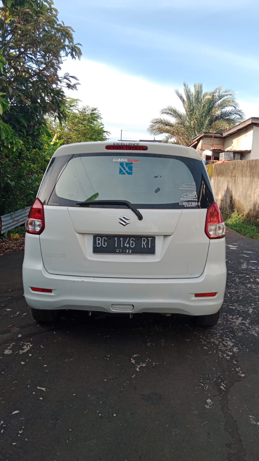 2012 Suzuki Ertiga GL M/T 2012 Suzuki Ertiga GL M/T