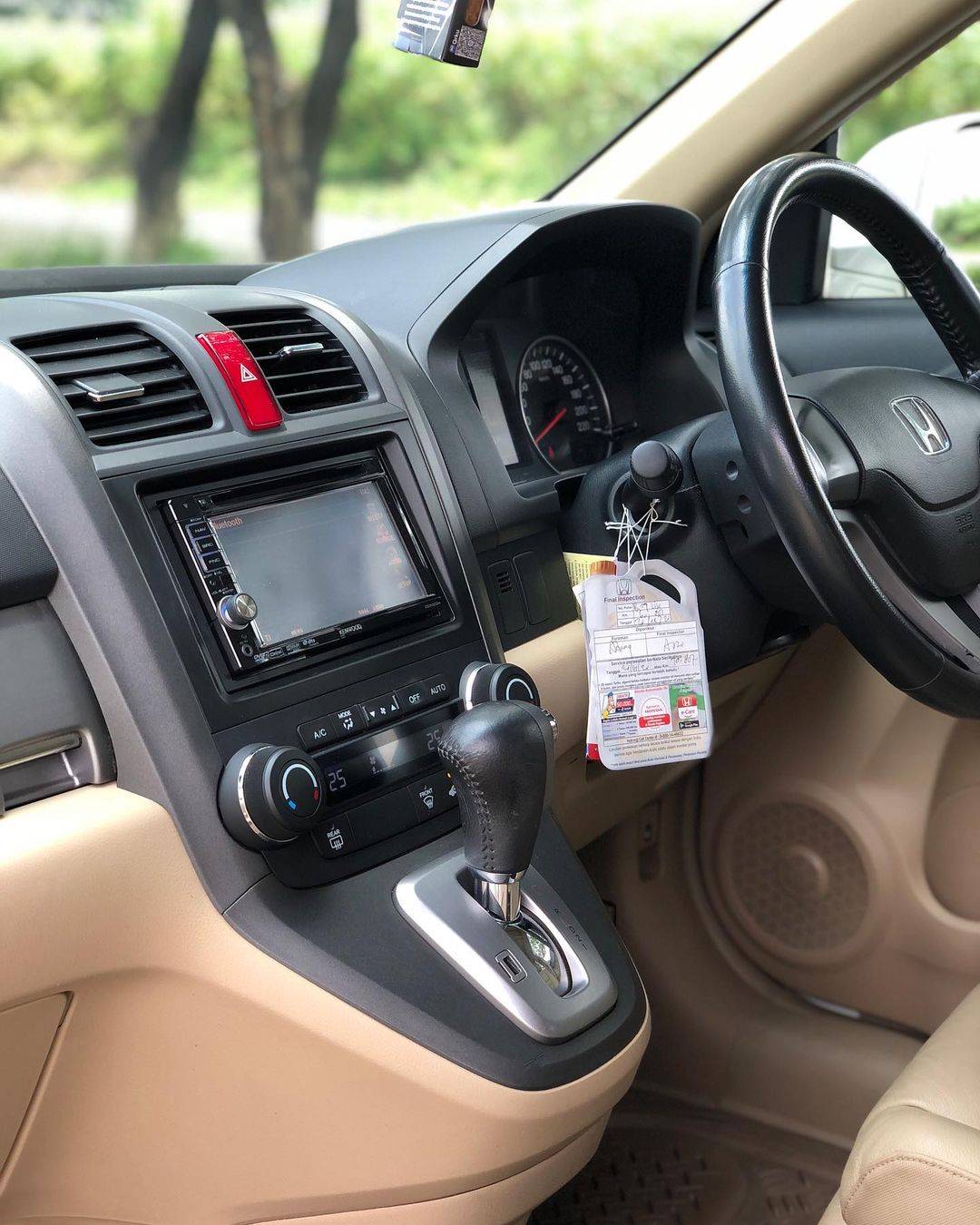 2011 Honda CRV 2.0L 4X2 AT 2011 Honda CRV 2.0L 4X2 AT