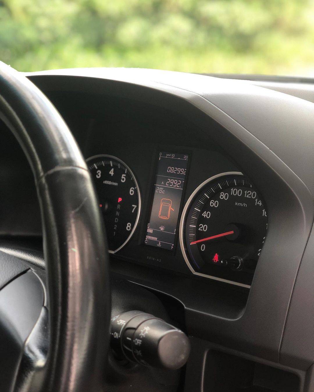 2011 Honda CRV 2.0L 4X2 AT 2011 Honda CRV 2.0L 4X2 AT