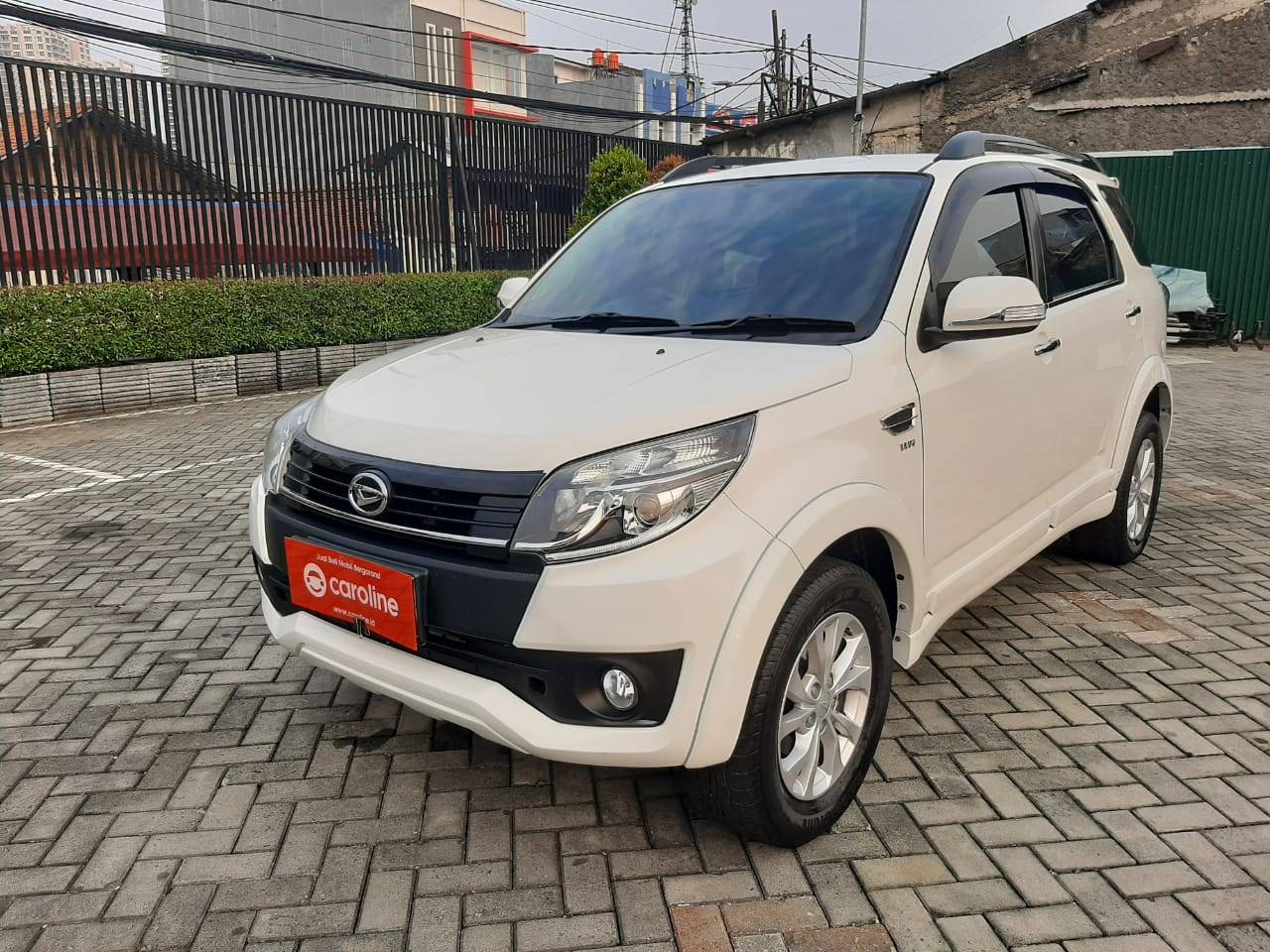 2017 Daihatsu Terios  R 1.5 AT 2017 Daihatsu Terios  R 1.5 AT