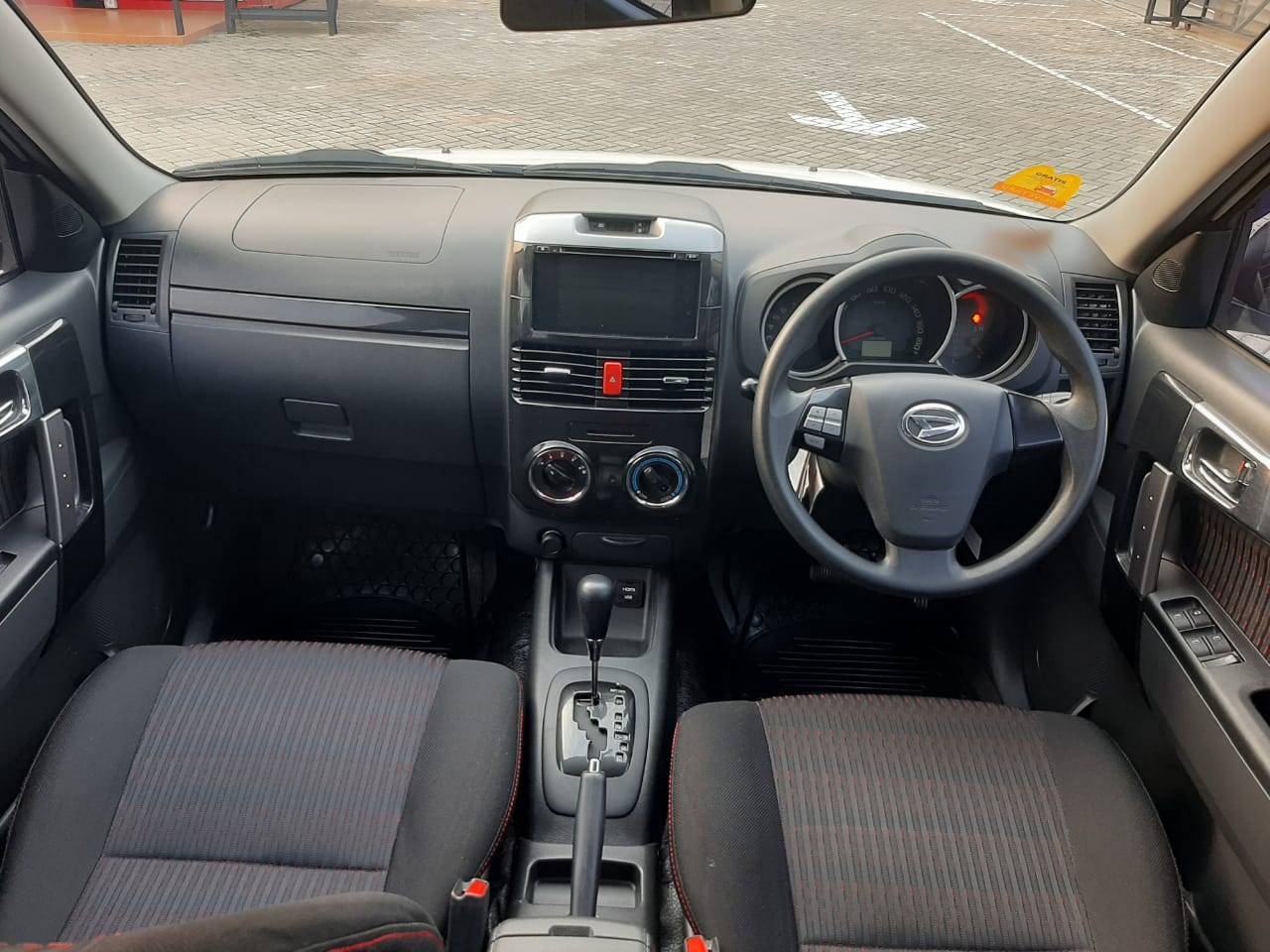 2017 Daihatsu Terios  R 1.5 AT 2017 Daihatsu Terios  R 1.5 AT