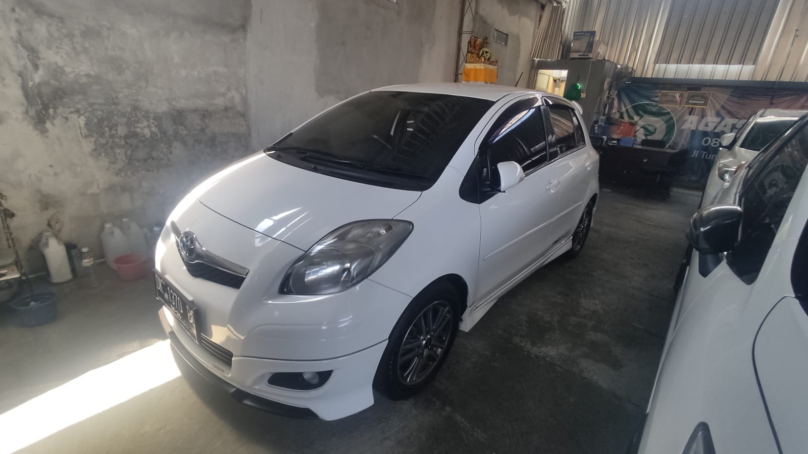 2011 Toyota Yaris  S Limited AT 2011 Toyota Yaris  S Limited AT