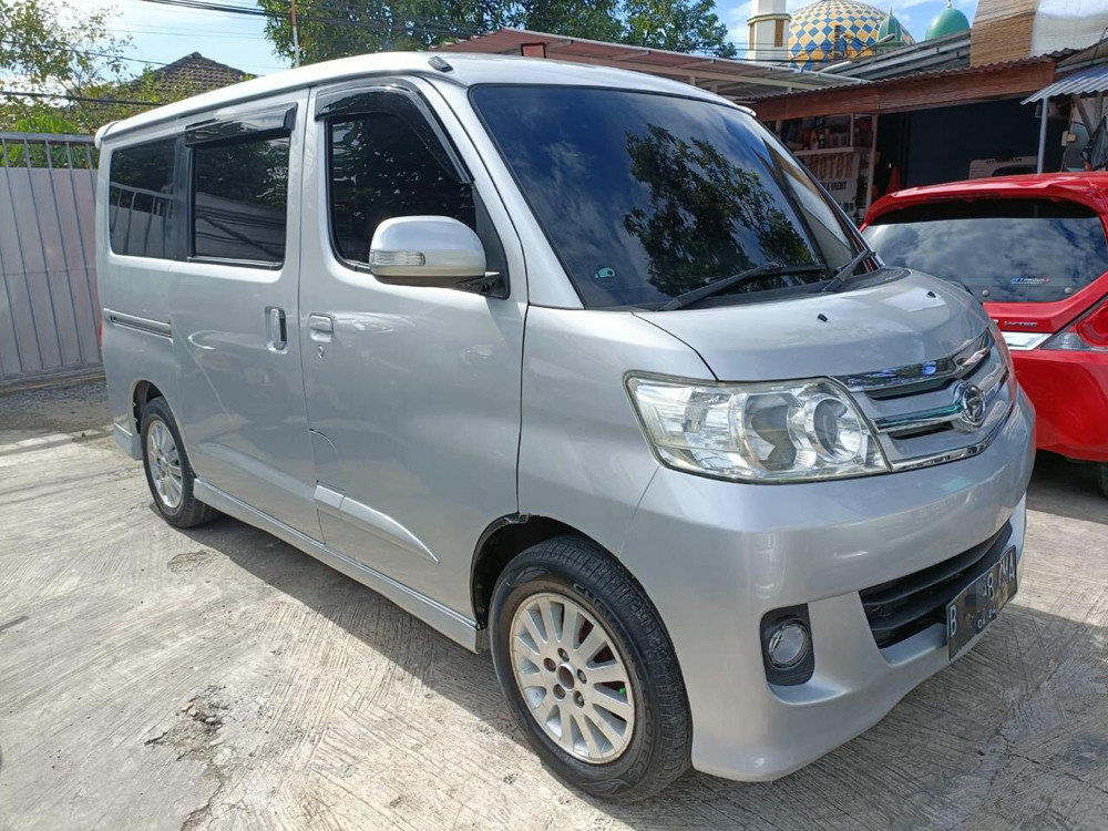 2011 Daihatsu Luxio  1.5 X MT MC Bekas 2011 Daihatsu Luxio  1.5 X MT MC Bekas