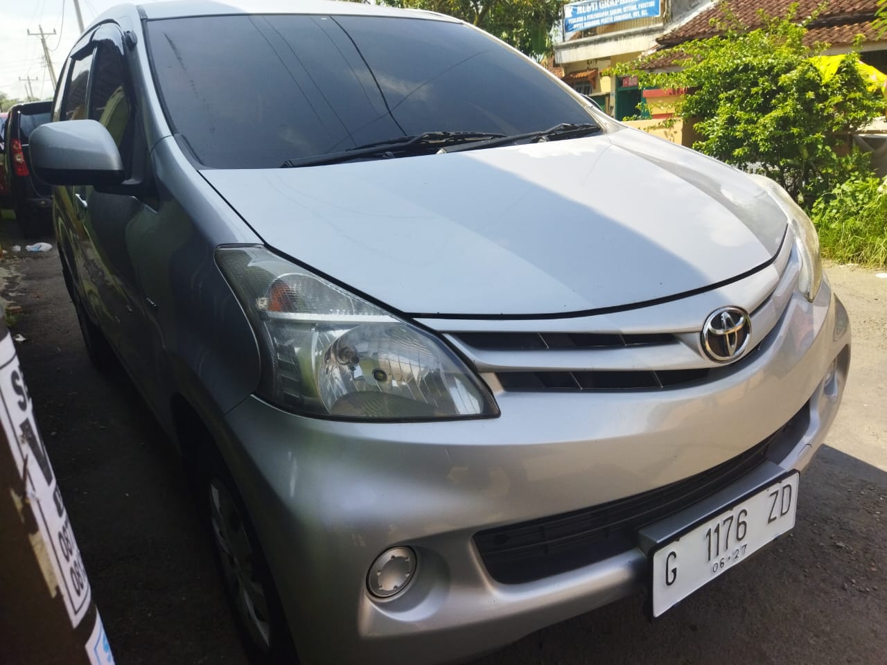 2012 Toyota Avanza 1.3E AT Bekas 2012 Toyota Avanza 1.3E AT Bekas