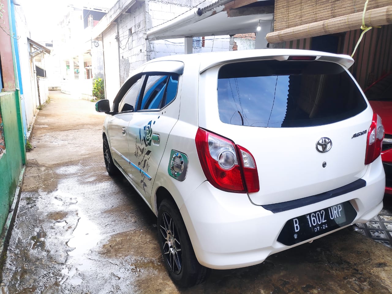 2014 Toyota Agya 1.0L G A/T 2014 Toyota Agya 1.0L G A/T