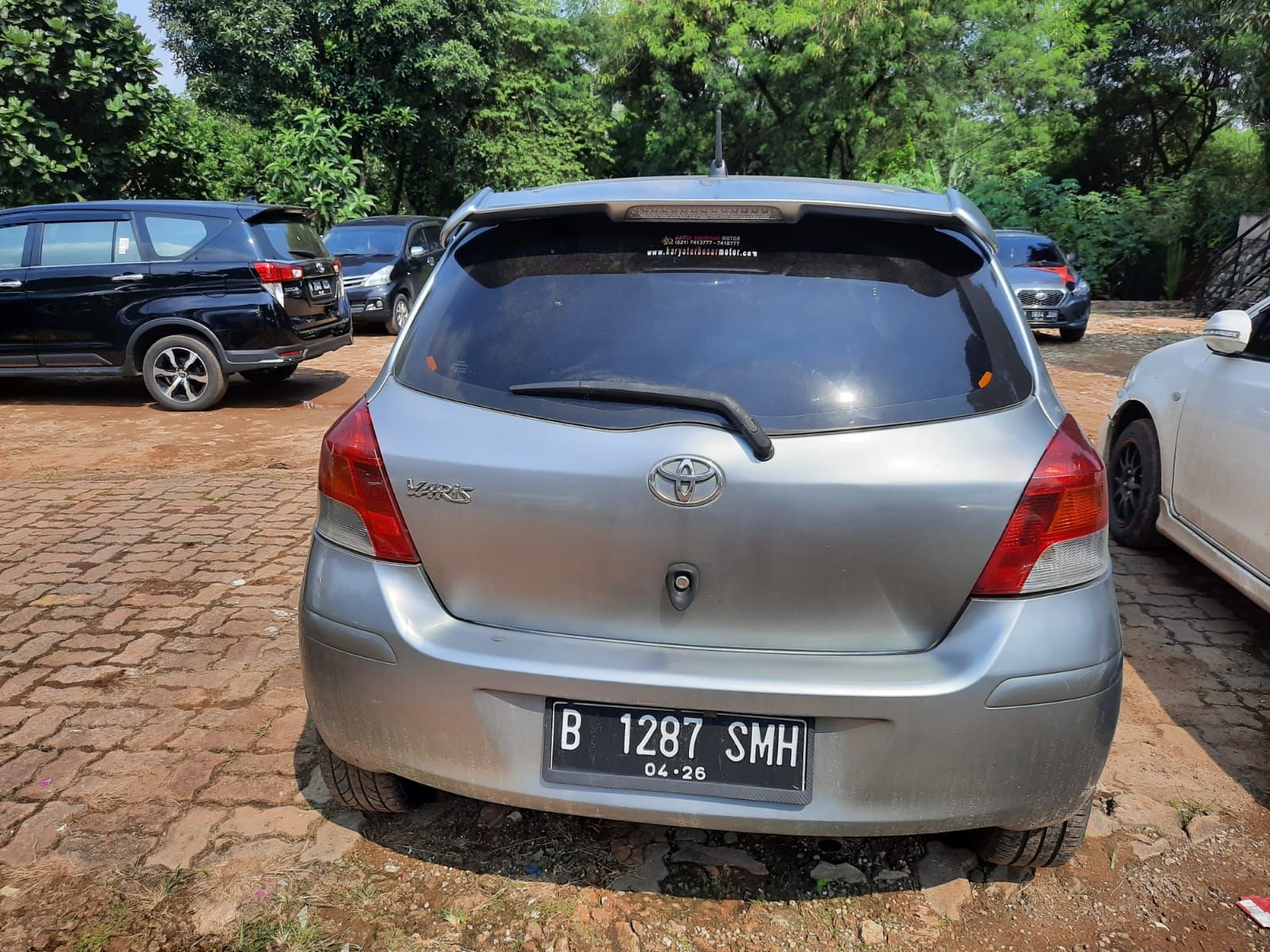 2010 Toyota Yaris J 1.5L AT 2010 Toyota Yaris J 1.5L AT