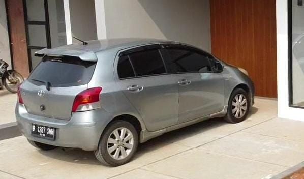 2010 Toyota Yaris J 1.5L AT 2010 Toyota Yaris J 1.5L AT