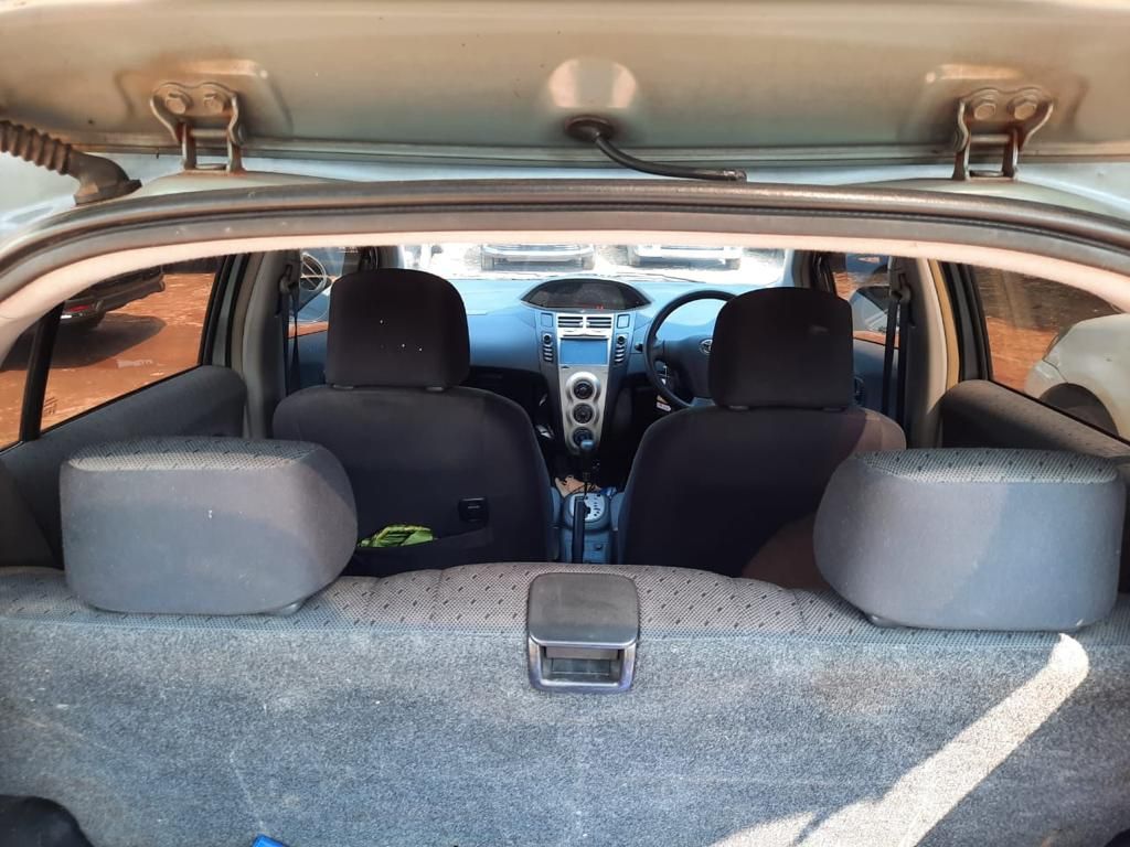 2010 Toyota Yaris J 1.5L AT 2010 Toyota Yaris J 1.5L AT