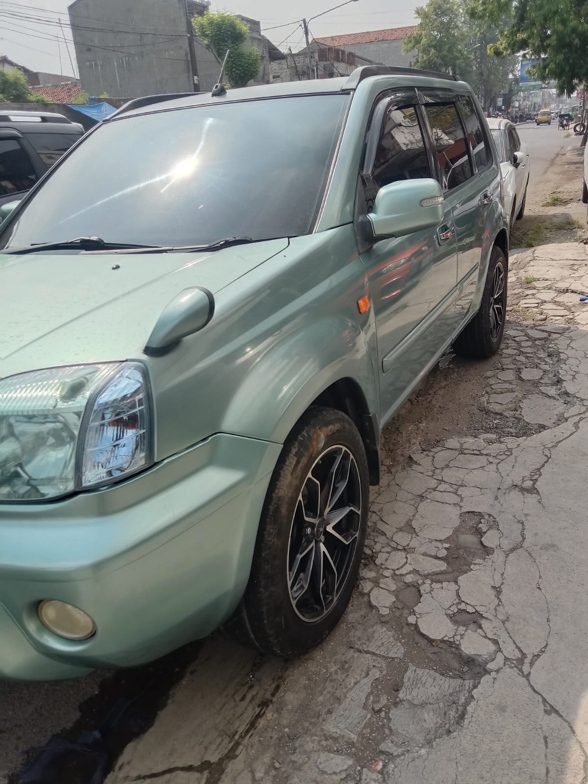 2004 Nissan X-Trail  2.5L 4AT 4x2 2004 Nissan X-Trail  2.5L 4AT 4x2