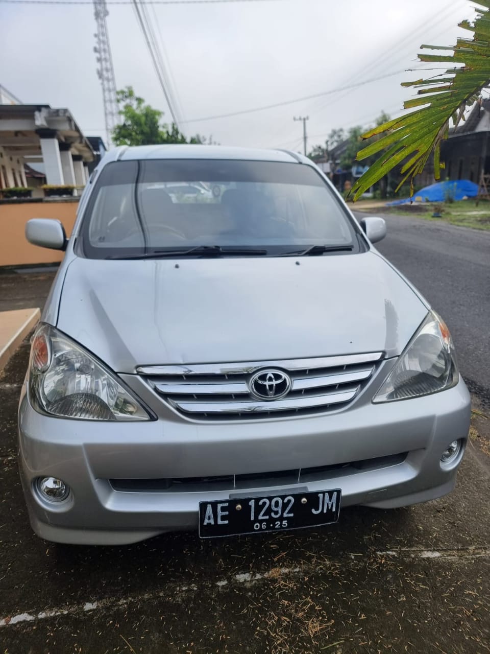 Used Daihatsu Xenia Used Daihatsu Xenia