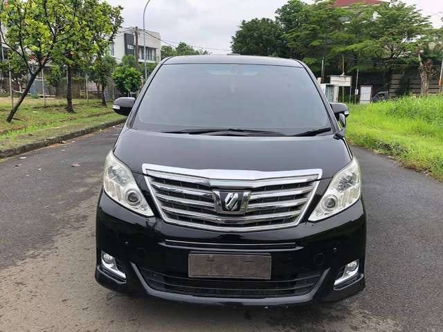 Second Hand 2013 Toyota Alphard Second Hand 2013 Toyota Alphard