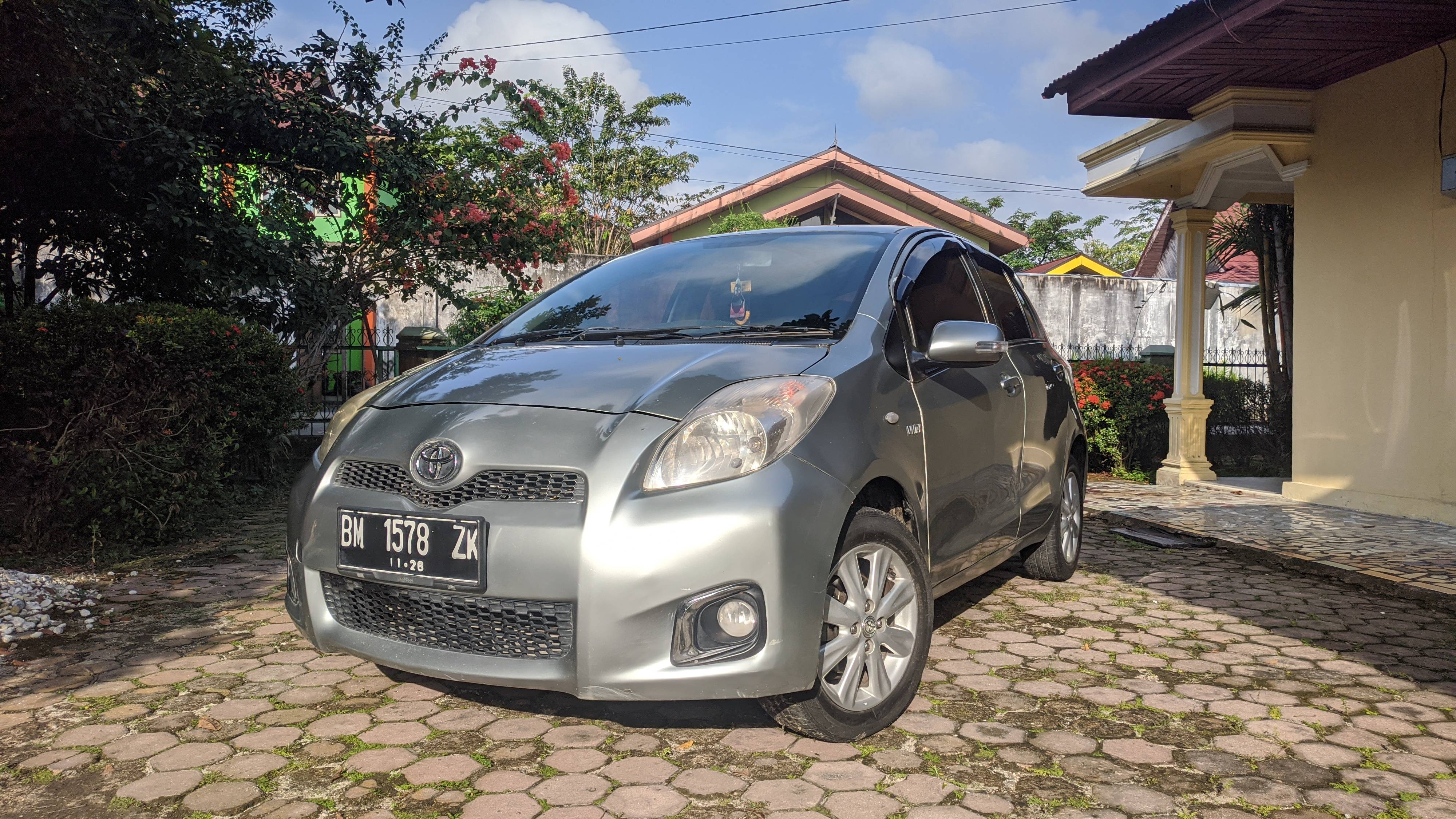 2012 Toyota Yaris J 1.5L AT Bekas 2012 Toyota Yaris J 1.5L AT Bekas