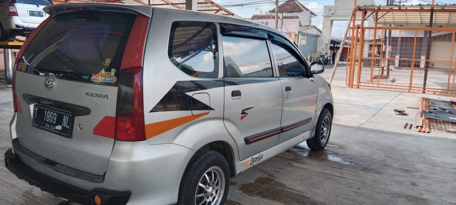 2005 Daihatsu Xenia  Li Family 2005 Daihatsu Xenia  Li Family