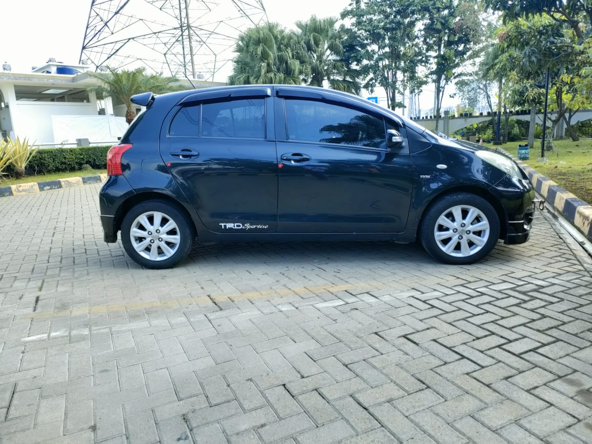 2012 Toyota Yaris 2012 Toyota Yaris