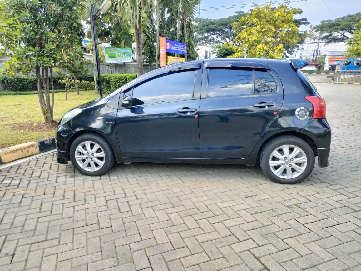 2012 Toyota Yaris 2012 Toyota Yaris