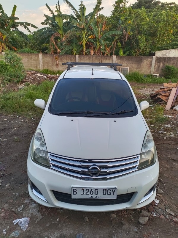 2013 Nissan Grand Livina 1.5 XV CVT