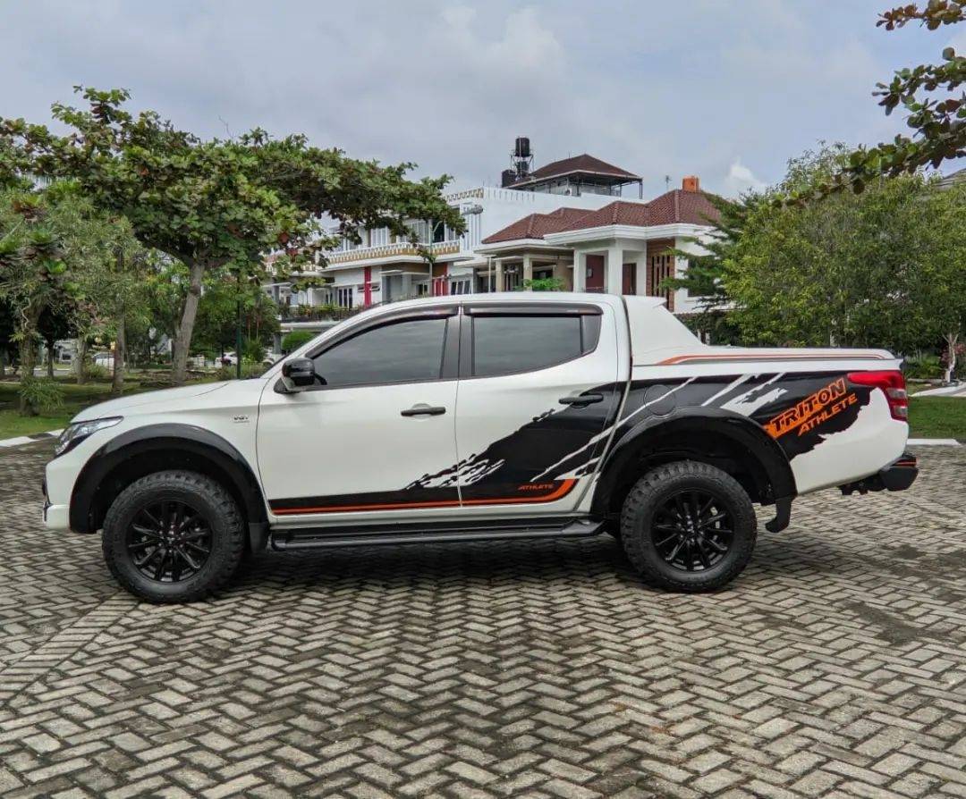 2018 Mitsubishi Strada 2018 Mitsubishi Strada