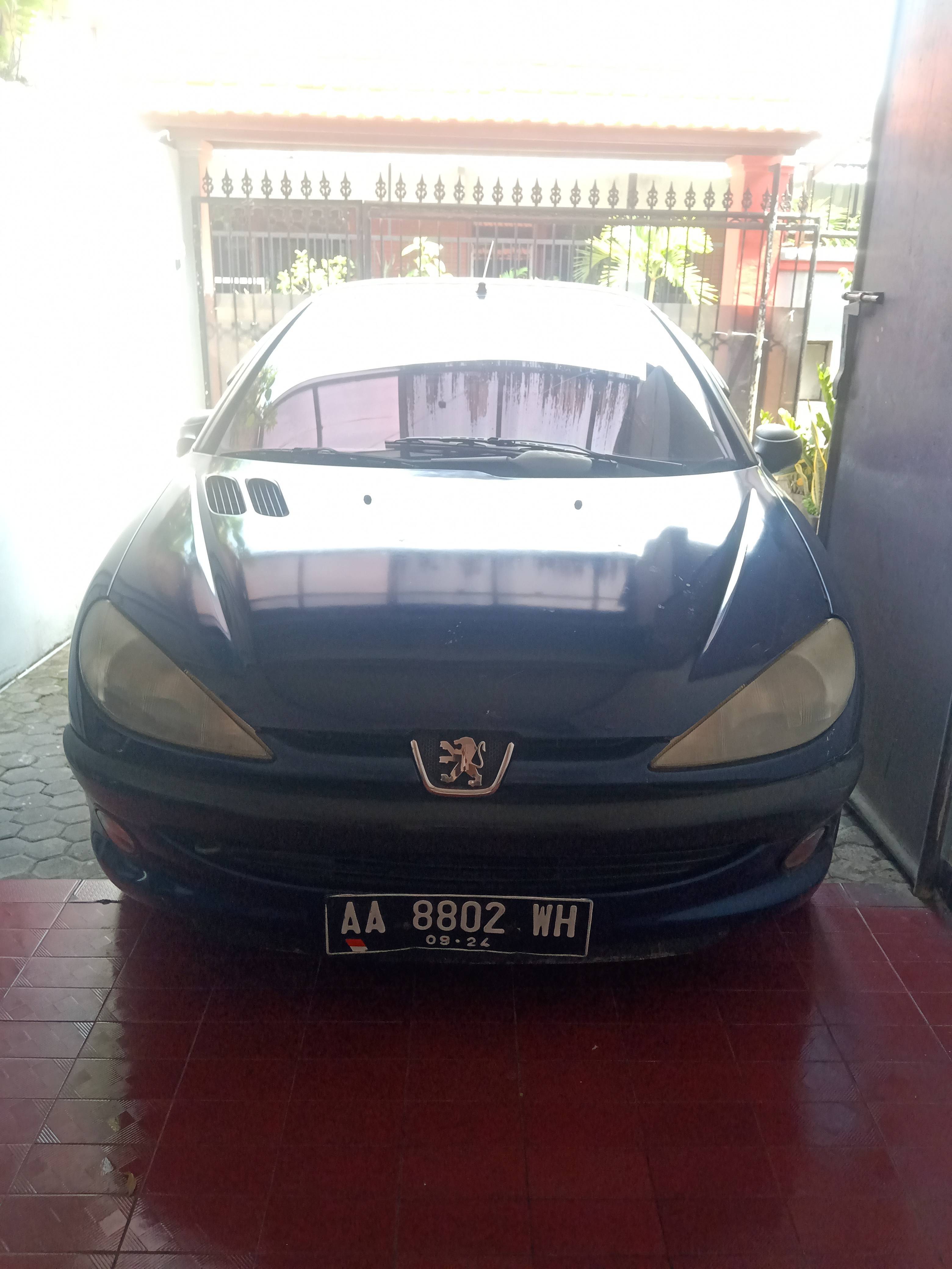 Second Hand 2001 Peugeot 206 Sporty 1.4L AT