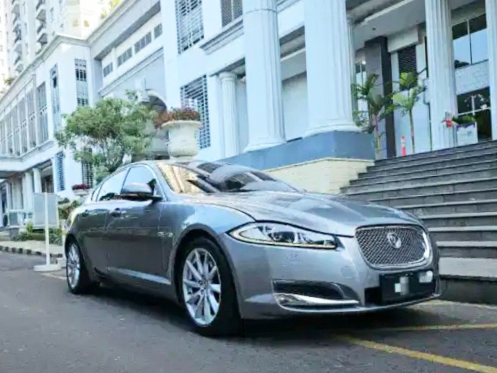 2014 Jaguar XF Premium Luxury 2014 Jaguar XF Premium Luxury