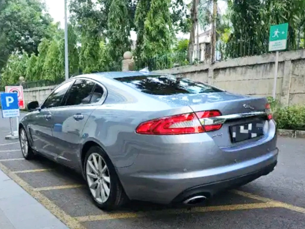 2014 Jaguar XF Premium Luxury 2014 Jaguar XF Premium Luxury