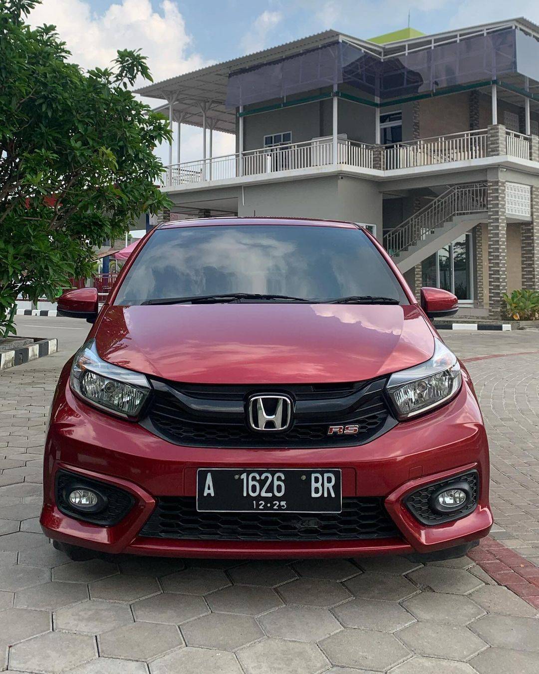 Second Hand 2020 Honda Brio RS CVT