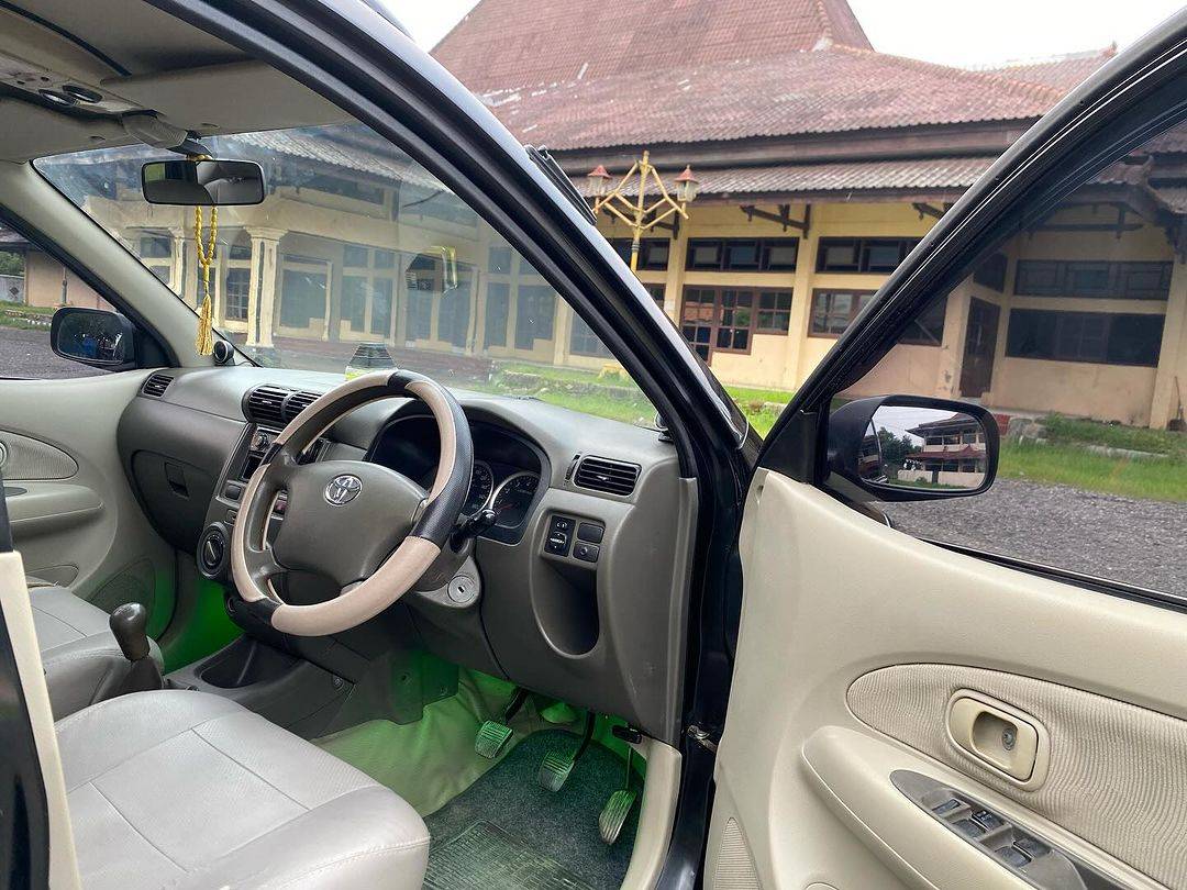 2010 Toyota Avanza 2010 Toyota Avanza